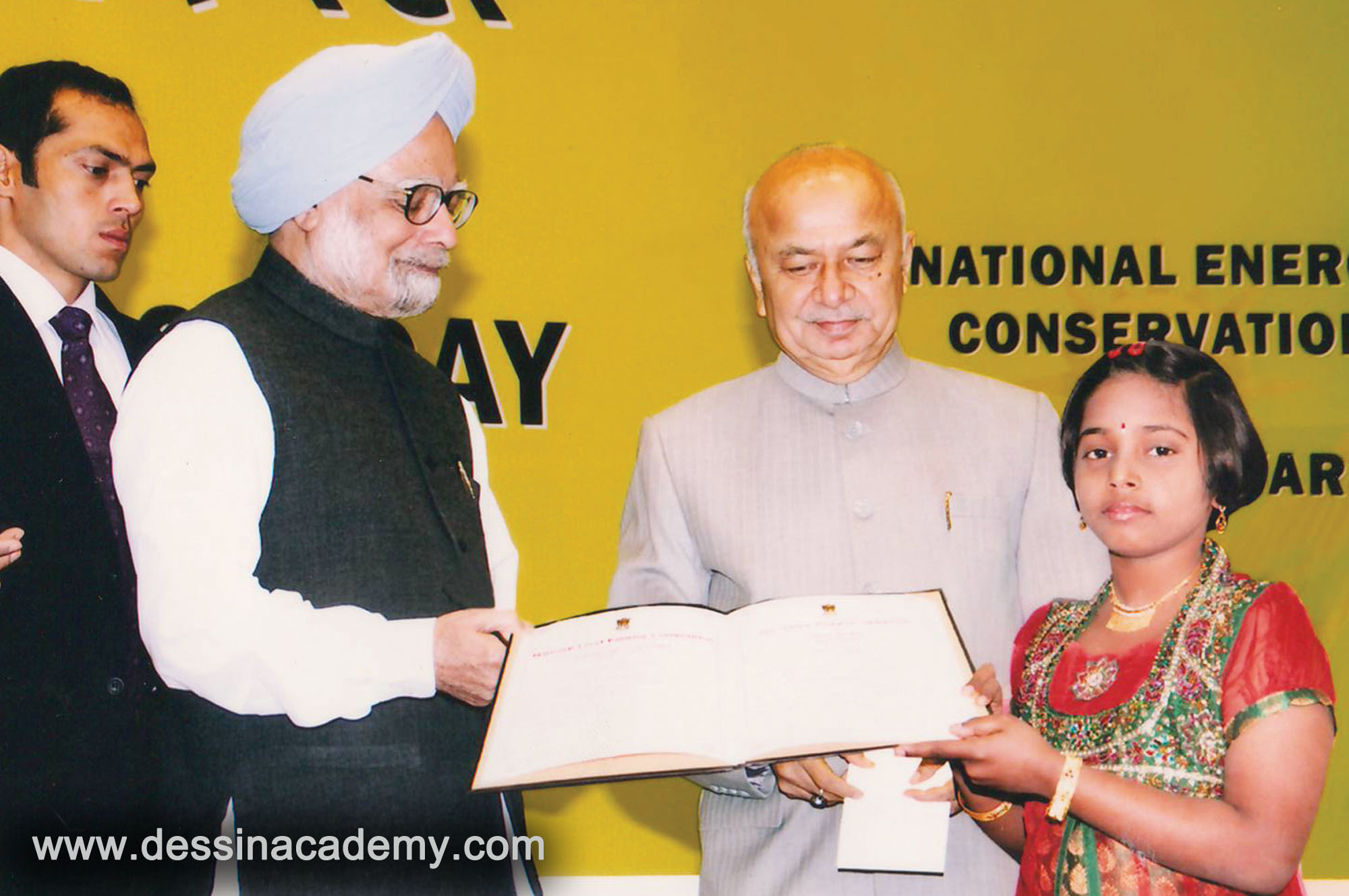 Dessin School of Arts Students Acheivement 2, Dessin Academy, knife painting classes for adults in Nungambakkam